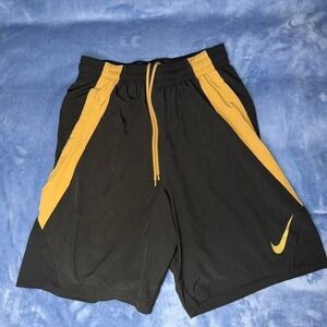 Nike men's shorts with gold size m